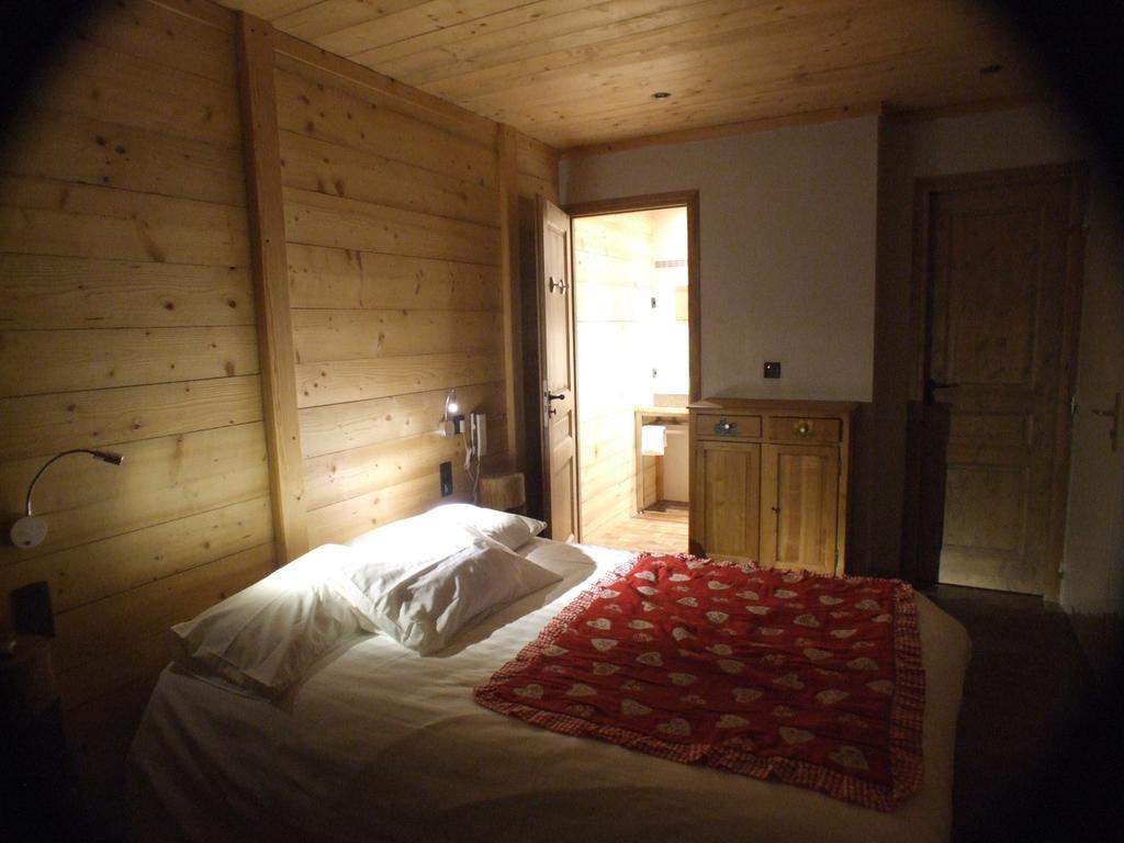 Accueil Savoyard Hotel Mieussy Room photo